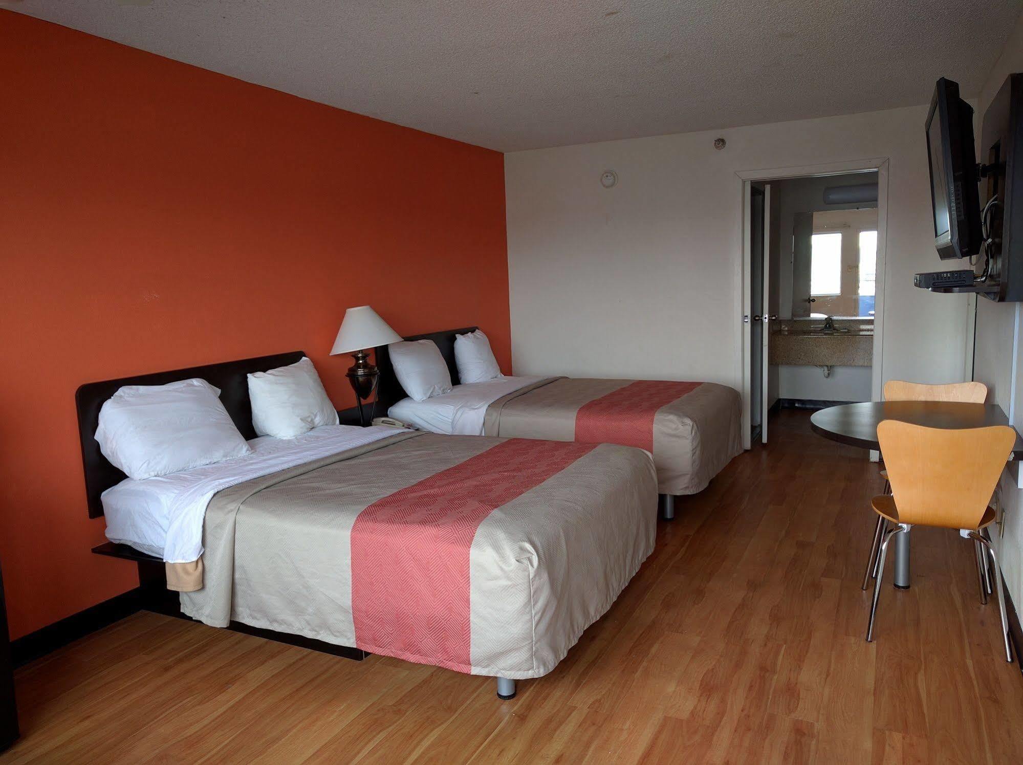 Rodeway Inn Brooklawn Eksteriør billede